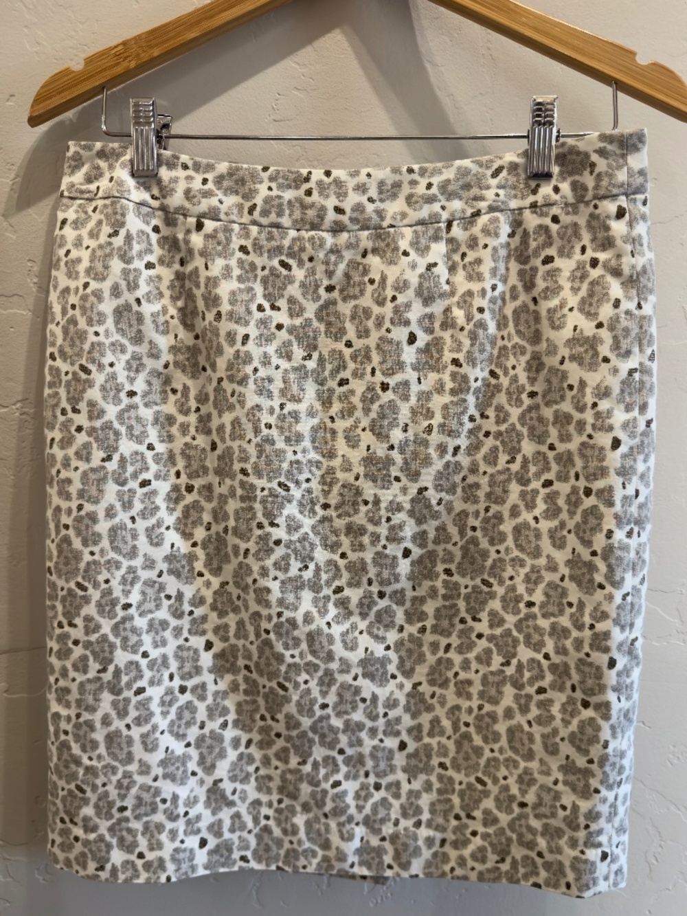 LOFT Leopard Print Cotton Silk Pencil Skirt Size 6 Cream Gray Brown